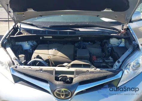 2020 Toyota Sienna Le z USA, uszkodzony, nr VIN 5TDKZ3DC1LS080737